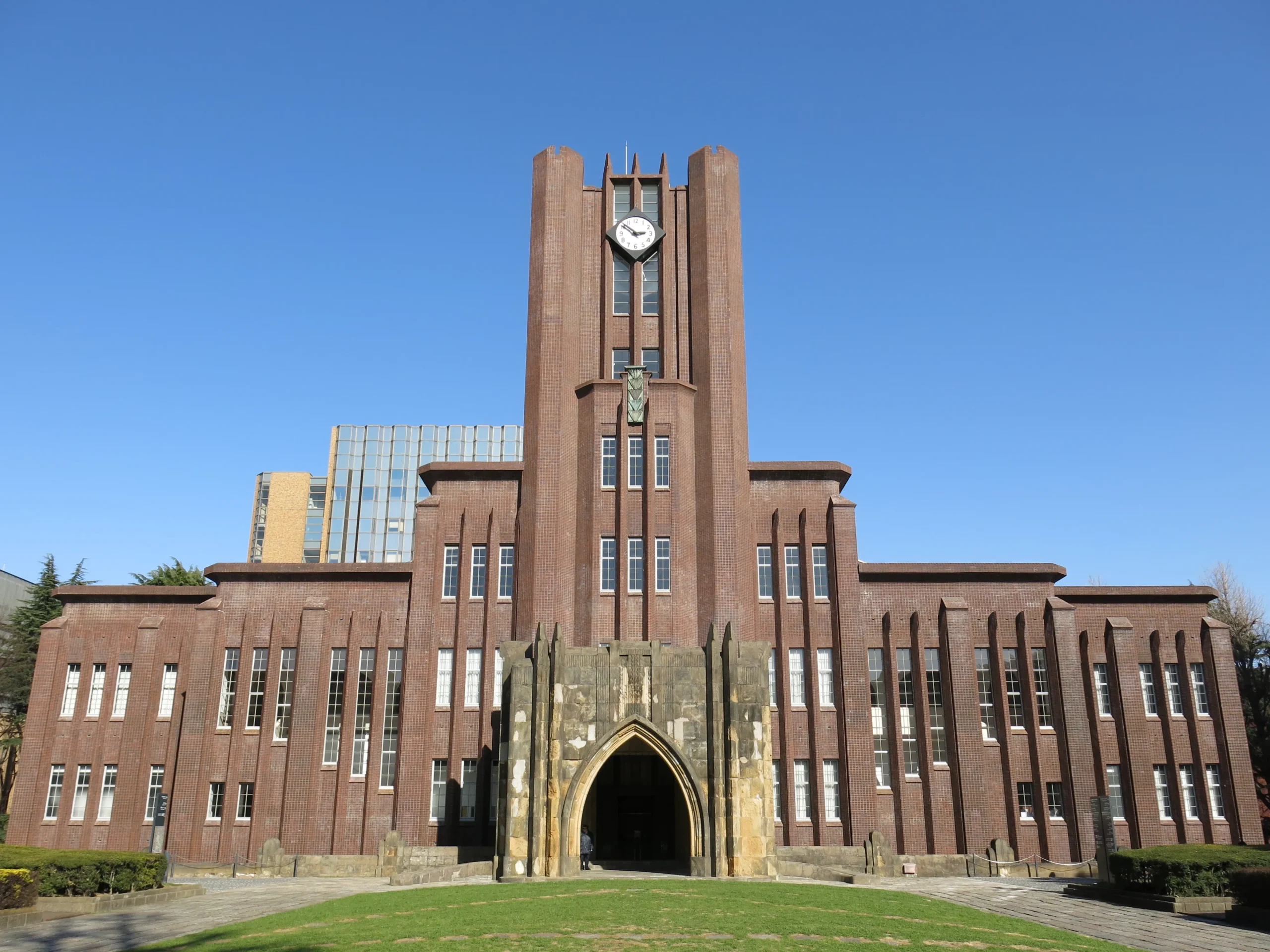 東京大学、2027年度秋入学から文理融合の5年制新課程を創設