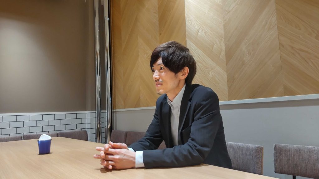 青戸講師インタビュー写真